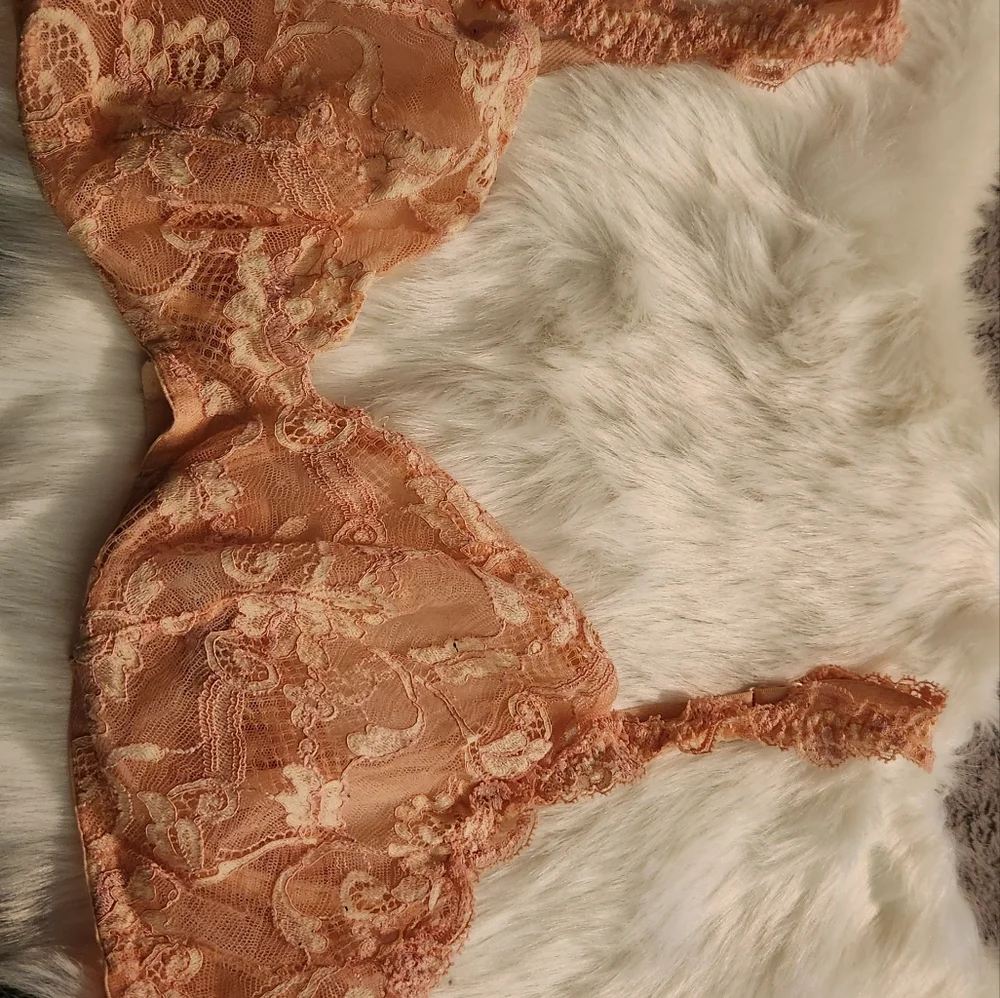 La Perla lace bra !! - Picture 4 of 6